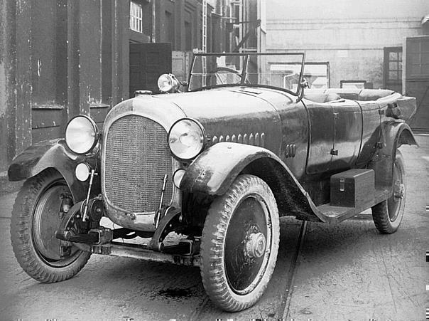 Maybach Typ W 1: Der erste Versuchswagen auf einem Mercedes-Chassis (1919).